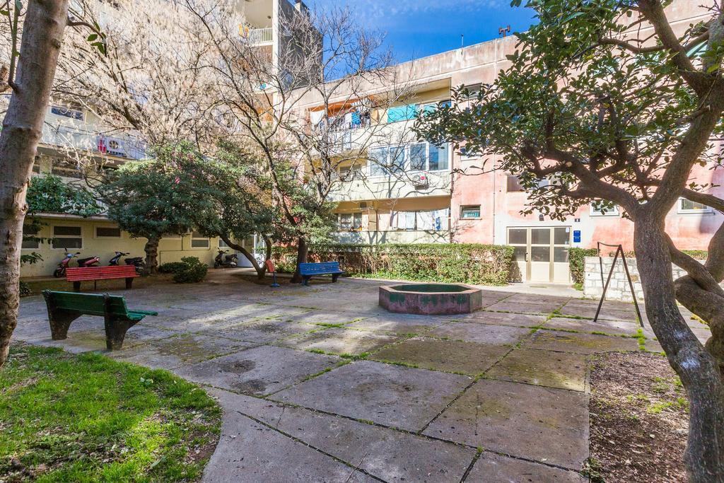 Lavender Apt. W. Balcony In Old Town Apartment Zadar Room photo