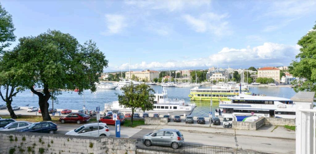 Lavender Apt. W. Balcony In Old Town Apartment Zadar Exterior photo