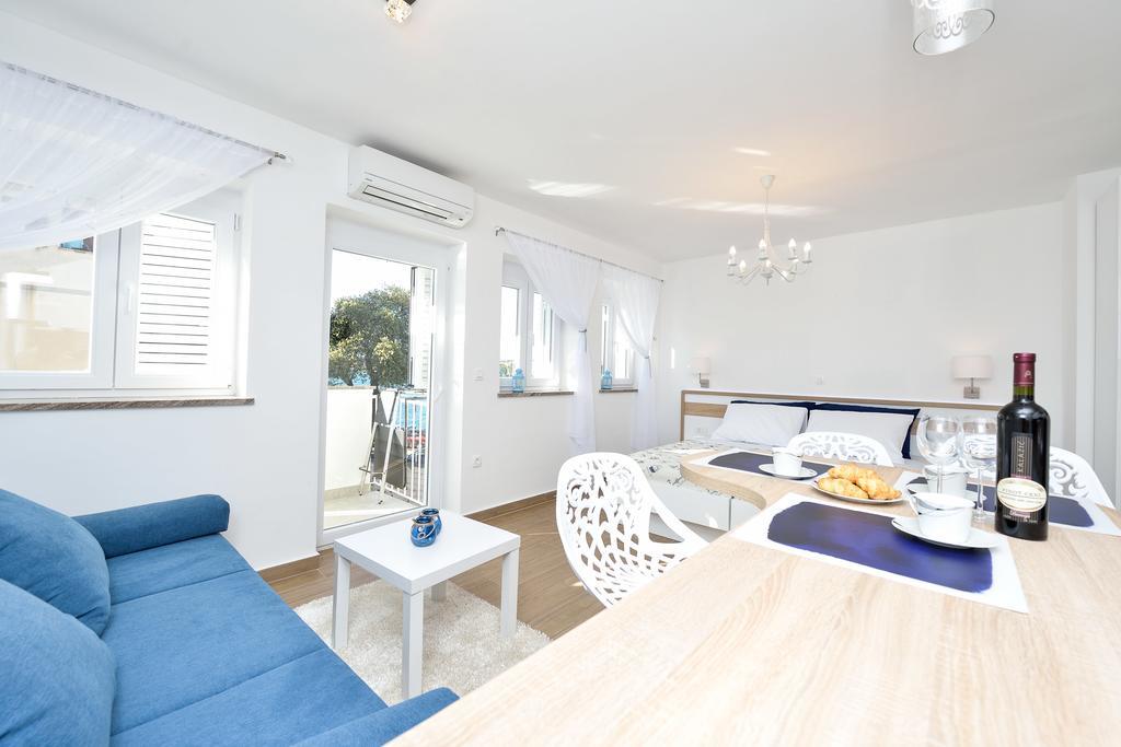 Lavender Apt. W. Balcony In Old Town Zadar Exterior photo