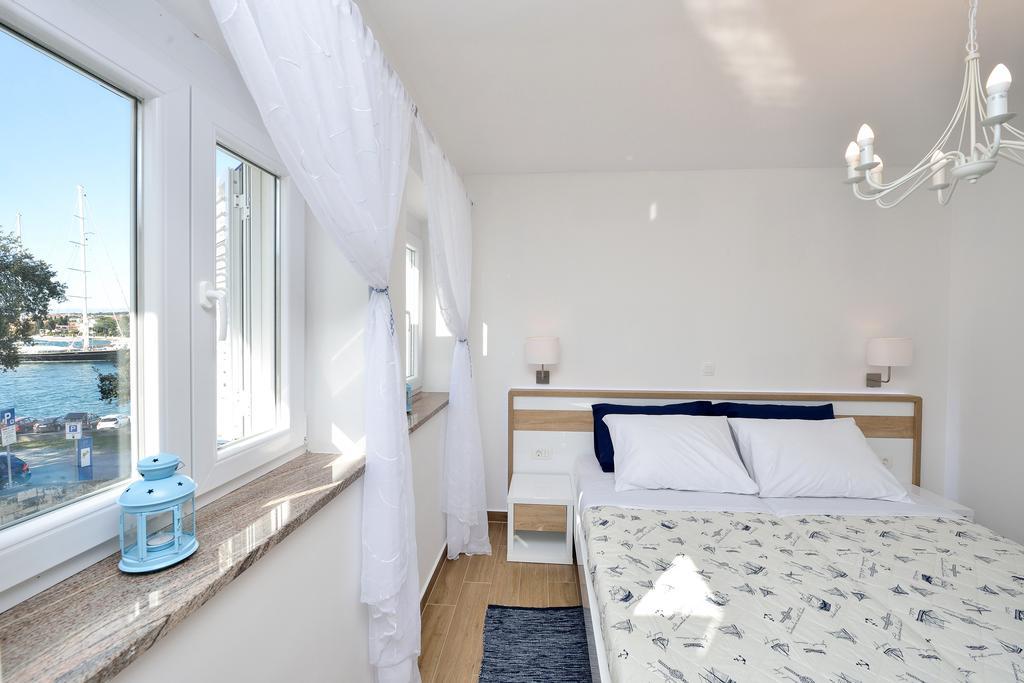 Lavender Apt. W. Balcony In Old Town Zadar Exterior photo